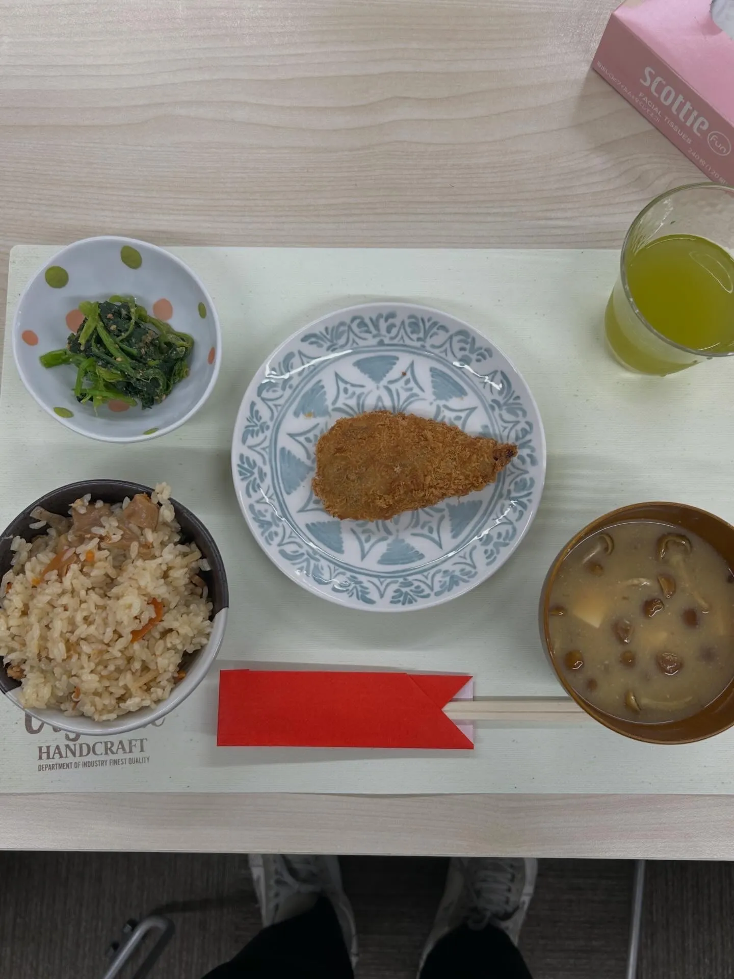 本日のランチ|炊き込みご飯とアジフライ🐟